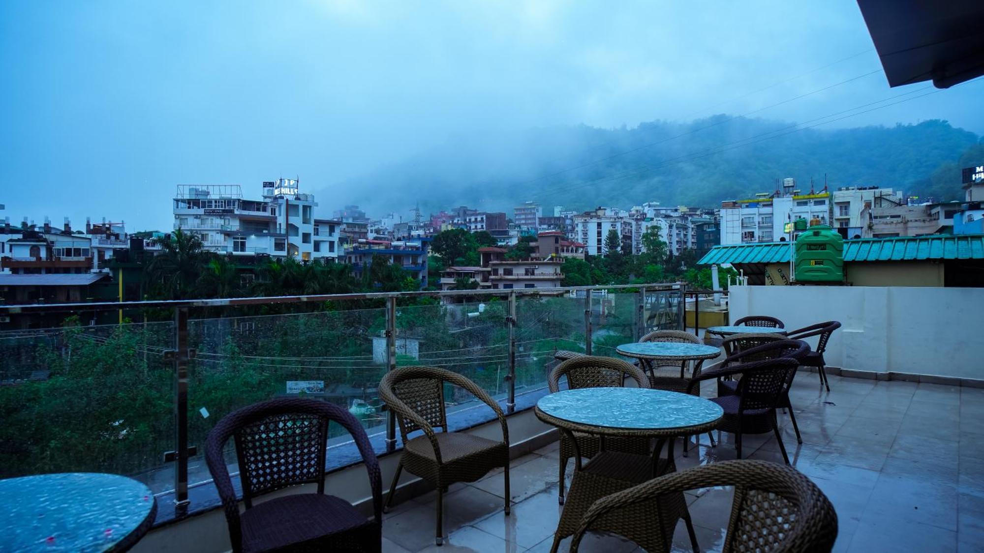 Hotel Lords Valley Rishīkesh Extérieur photo