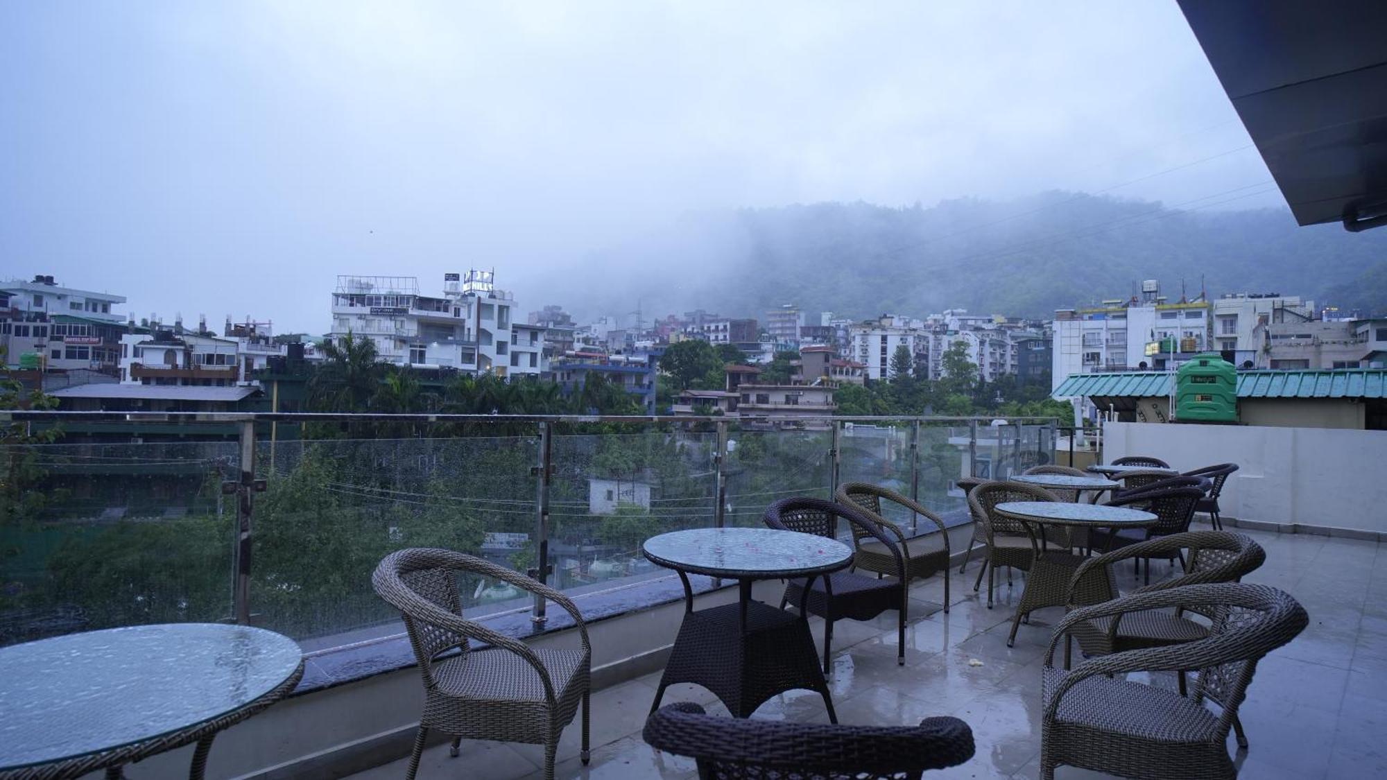 Hotel Lords Valley Rishīkesh Extérieur photo