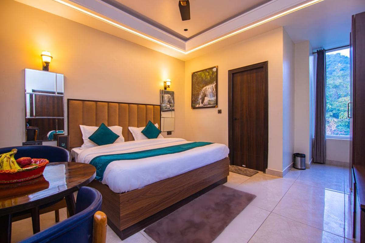 Hotel Lords Valley Rishīkesh Extérieur photo