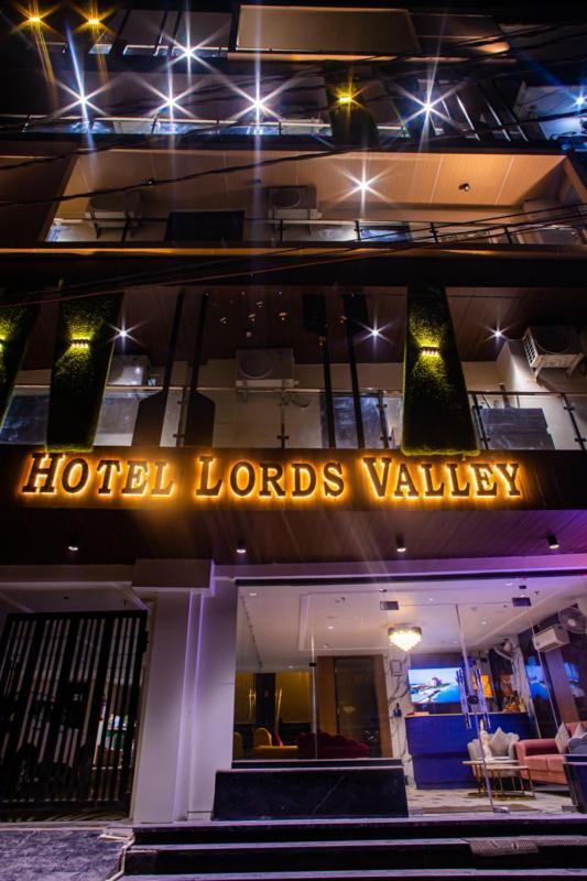 Hotel Lords Valley Rishīkesh Extérieur photo