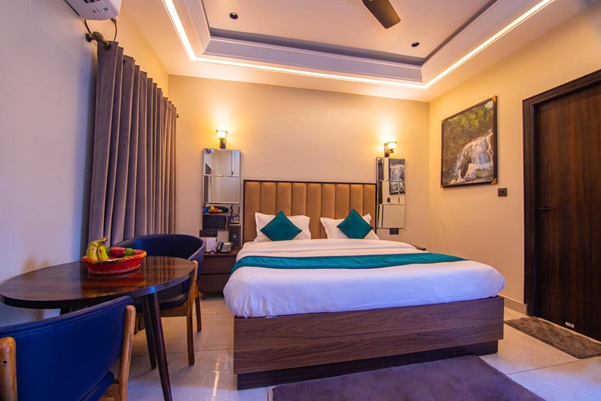 Hotel Lords Valley Rishīkesh Extérieur photo