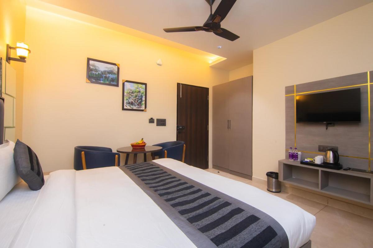 Hotel Lords Valley Rishīkesh Extérieur photo