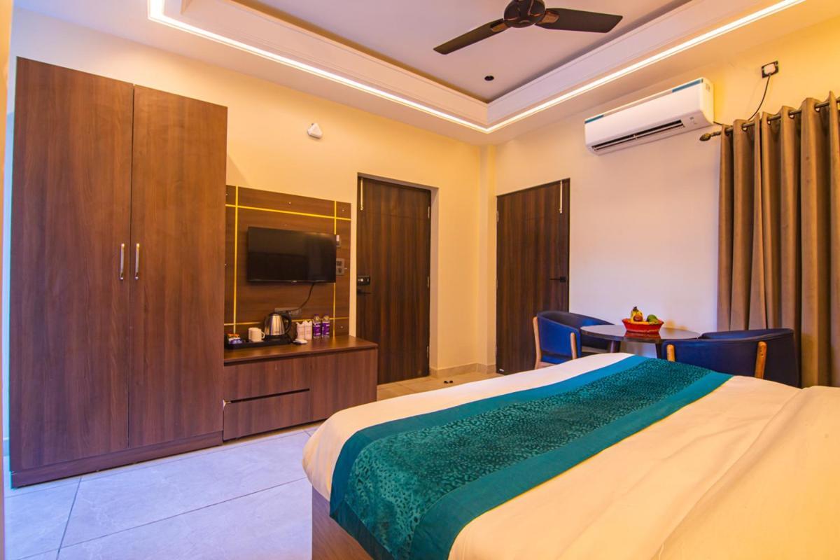 Hotel Lords Valley Rishīkesh Extérieur photo